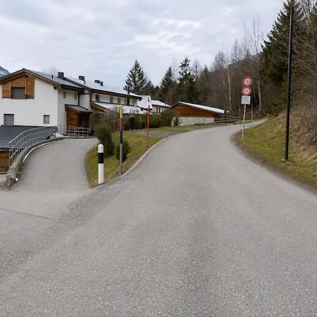 Minutes From Lenzerheide Appartement